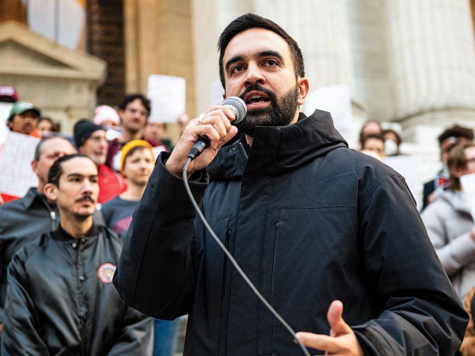 Photo by Bingjiefu He, via Wikimedia Commons.